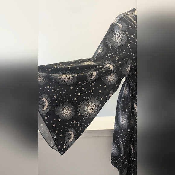 Witchy Dress - Picture 2 of 7